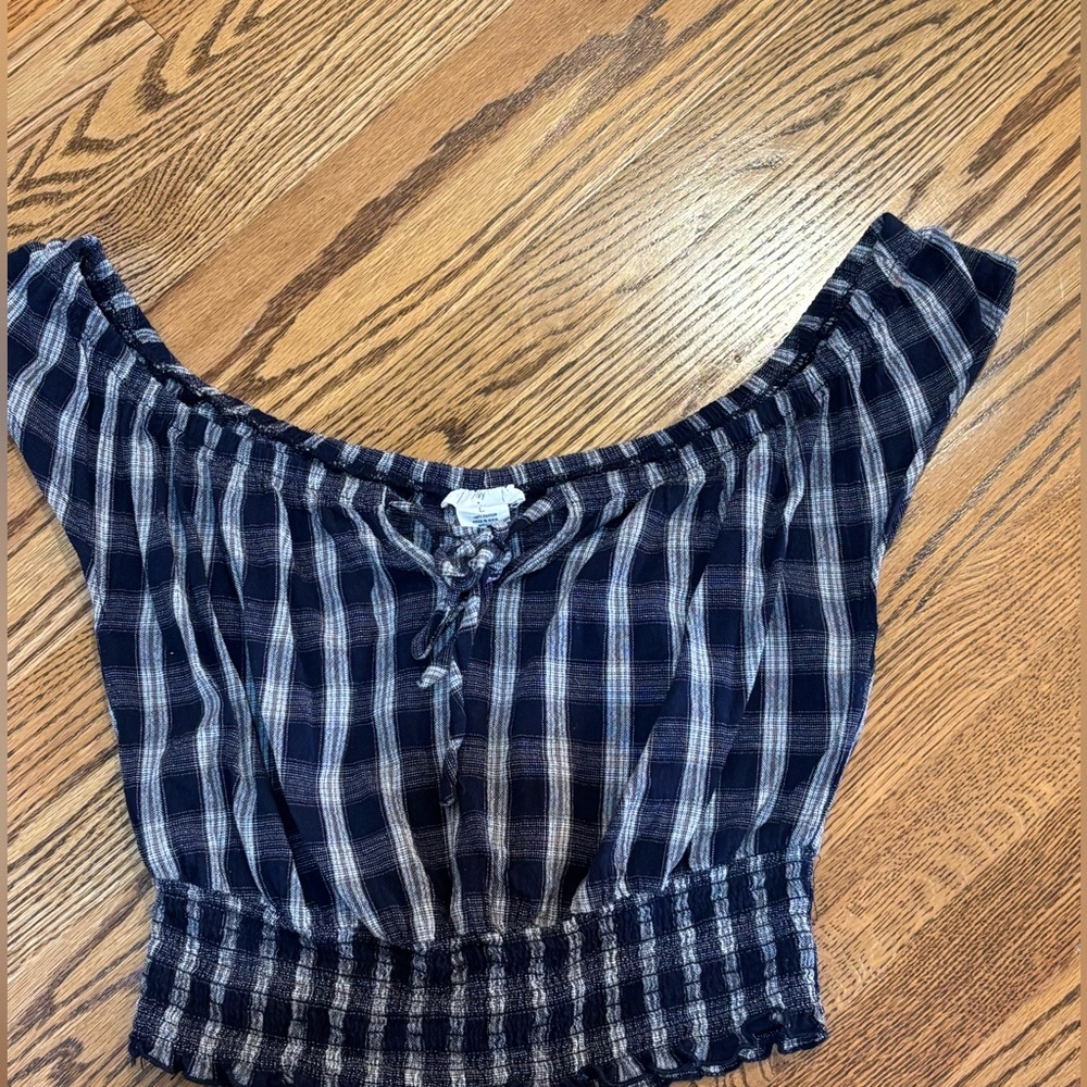 Plaid Off-Shoulder crop top Sz l